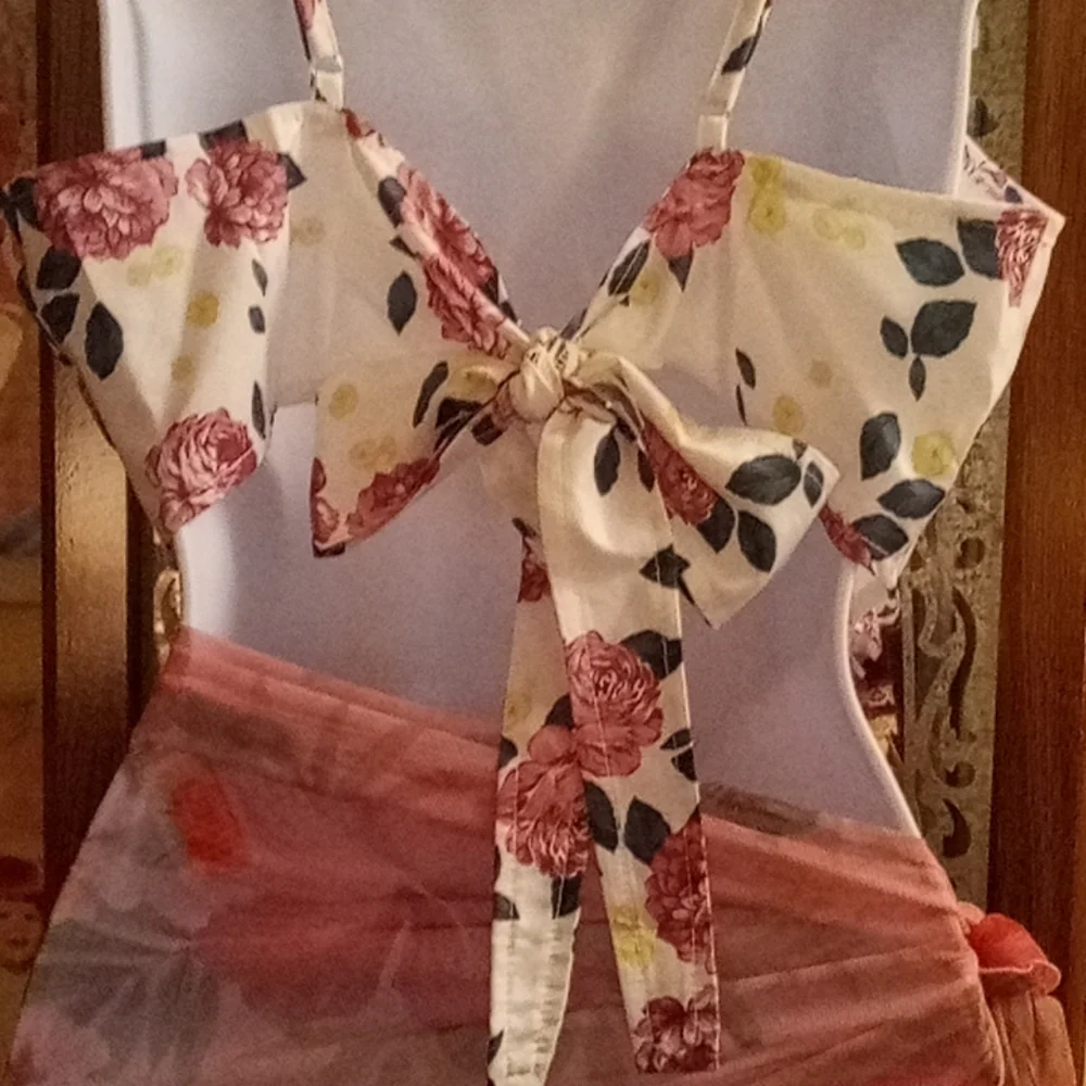 NWT Shein Halter Top with Pretty Lavender Floral Design - Picture 6 of 11